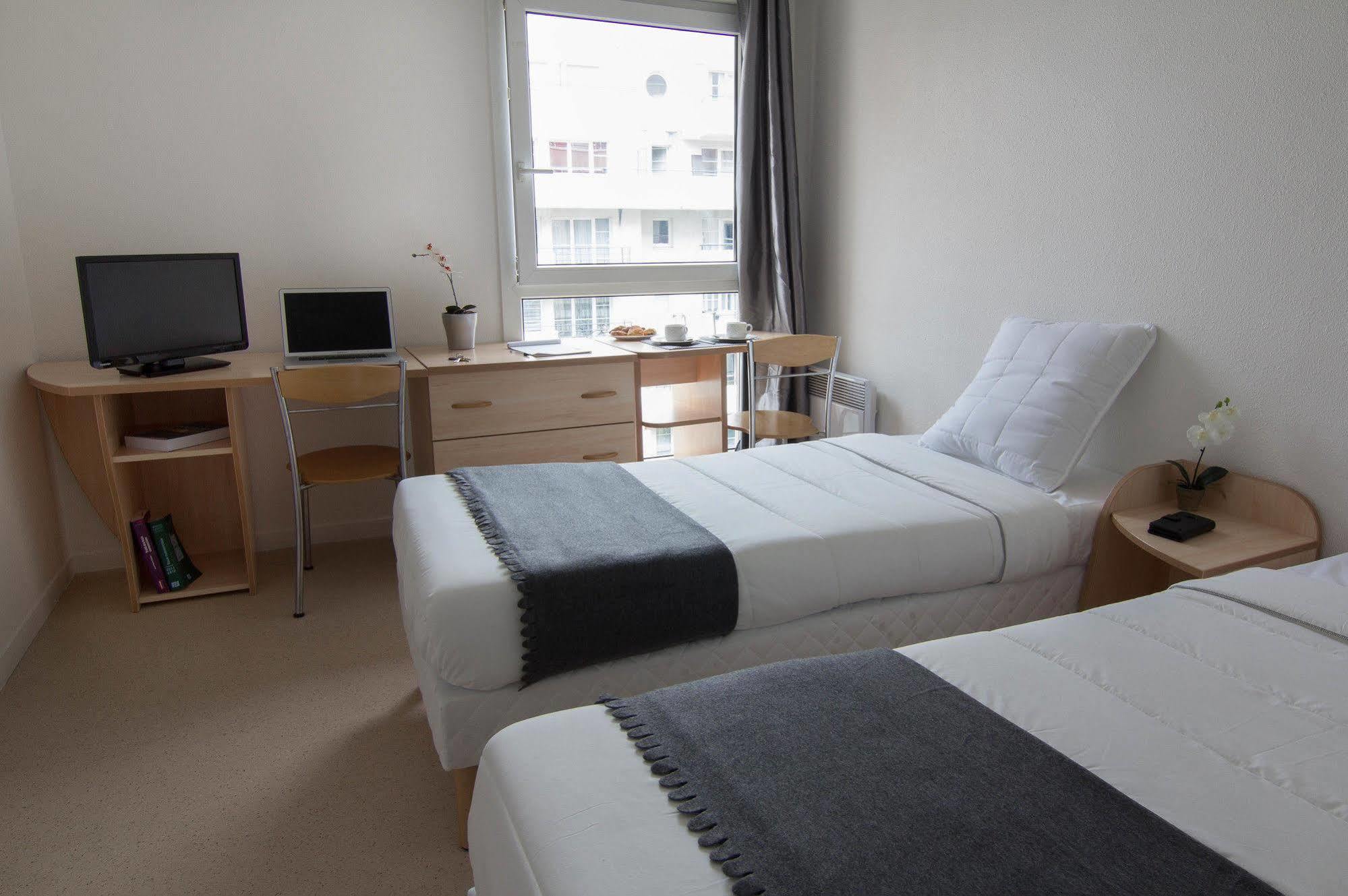 Apparthotel Pythagore Grande Arche Courbevoie Bagian luar foto