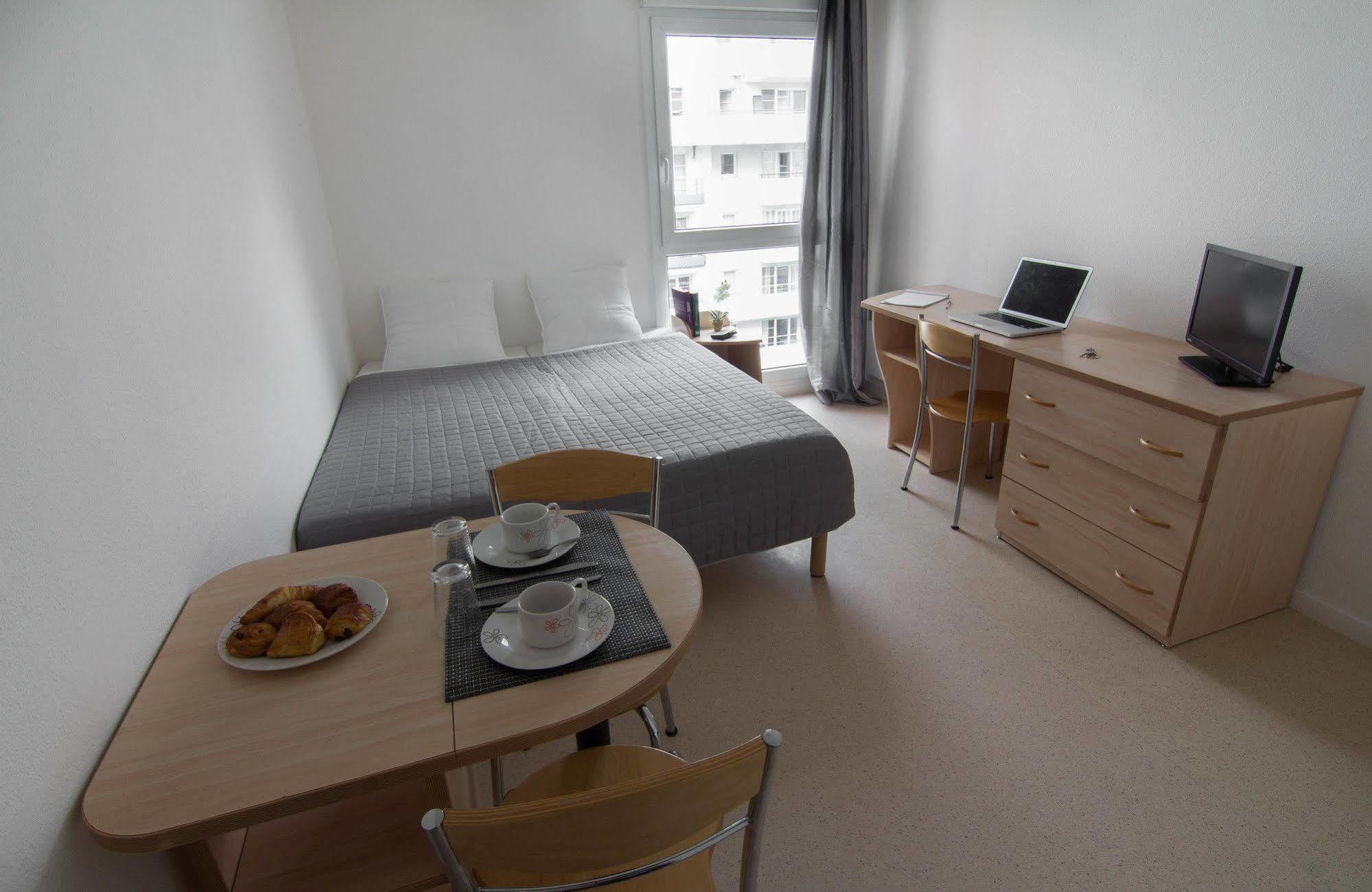 Apparthotel Pythagore Grande Arche Courbevoie Bagian luar foto